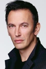 Steve Valentine dans le rôle de Archie