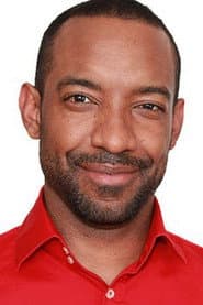 Joel Gordon as Owen Green