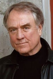 Denis Arndt as Lieutenant Walker