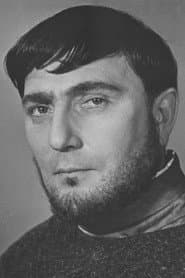 Nodar Shashigoglu dans le rôle de Matteo Falkone