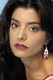 Daniela Lhorente في دور Yola