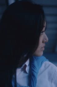Angelica Wong dans le rôle de Mia