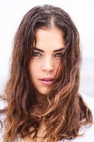 Kelly Thiebaud as Amy
