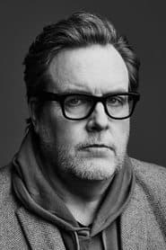 Steve Agee dans le rôle de Ford