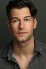 Michael Campayno dans le rôle de Rolf Gruber
