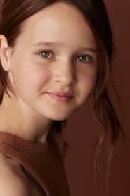 Molly Belle Wright dans le rôle de Cora