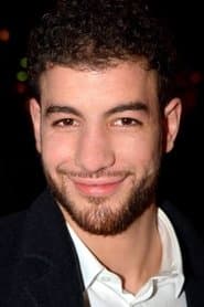 Rabah Nait Oufella في دور Kader