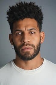 Drayson Menezzes في دور Alexandre
