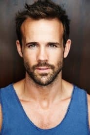 Luke Pegler dans le rôle de Baxter