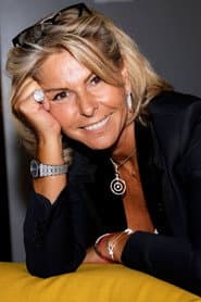 Caroline Margeridon في دور Self : Antiquaire, femme d'affaires et chroniqueuse