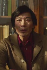 Tom Yang dans le rôle de Professor Motani