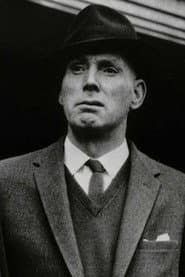 John Fegan dans le rôle de Hayes