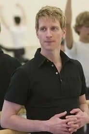 Ethan Stiefel dans le rôle de Cooper
