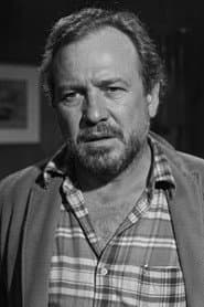 David Ford dans le rôle de Paul Kingsley