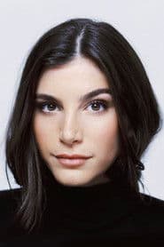 Mia Challis as Gwen