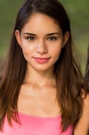 Kristen Solis dans le rôle de Selina