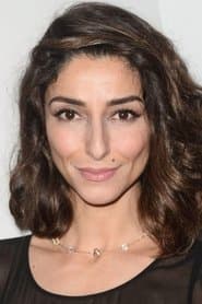 Necar Zadegan في دور Erika Papp