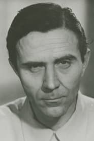 Erik Hell dans le rôle de Judge Dr. Abrahamson