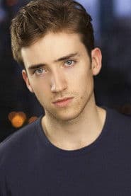 Dylan Sloane dans le rôle de Phillip Pifer