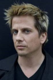 Rob Stefaniuk dans le rôle de Joey