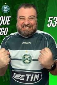 César Jr. في دور Commentator