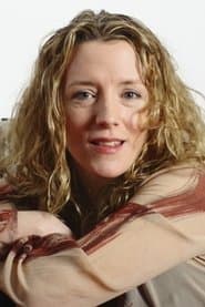 Kirsten Sheridan dans le rôle de Sharon