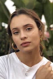 دانييلا ملشيور في دور Lynn Peterson