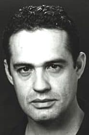 Luca Vellani dans le rôle de Dado