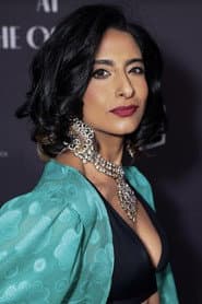 Kausar Mohammed dans le rôle de Yasmina 'Yaz' Fadoula (voice)