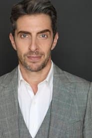 Andrew Ableson في دور Julian