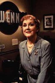 Margaret Hall dans le rôle de Secretary