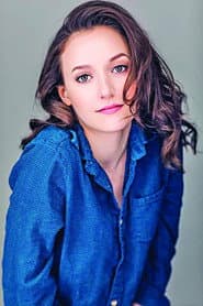 Olivia Nikkanen في دور Sabine