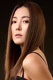 Alina Lee في دور Landlady