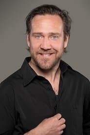 Jesper Barkselius as Åström