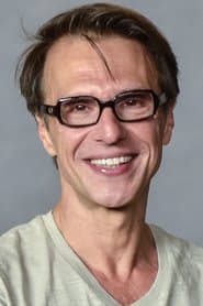 Fernando Eiras as Winston Fritsch