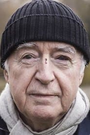 Niels Skousen as Svend