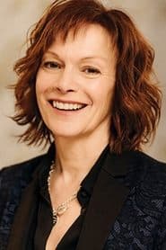 Martha Burns dans le rôle de Mme. Joncour