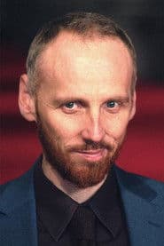 Ewen Bremner في دور Inspector Dowd