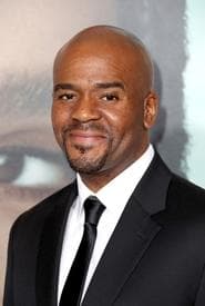 Larry Bates dans le rôle de Soldier