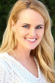 Deanna Rashell as Laura
