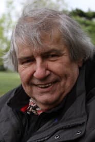 Eric Saward dans le rôle de Self