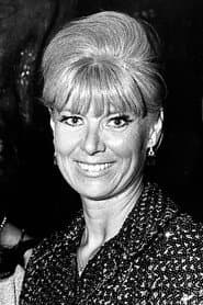Sheila MacRae dans le rôle de Bonnie Willis