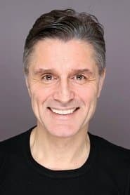 Hazım Körmükçü as Yusuf