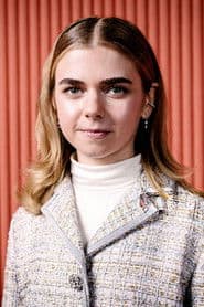 Matilda Lawler dans le rôle de Flora