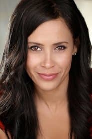 Carmen Gloria Pérez dans le rôle de Captain Williams Secretary