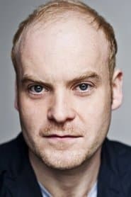 Jack Tarlton dans le rôle de Charles Richards