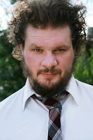 Joshua Michael French dans le rôle de Connor