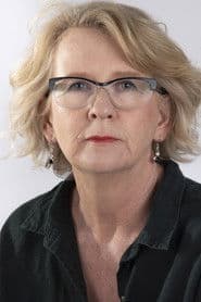 Sue Flack في دور Jennifer