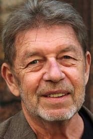 Pete Hamill في دور Frank Burroughs