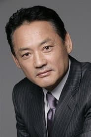 유인촌 في دور Man in Black
